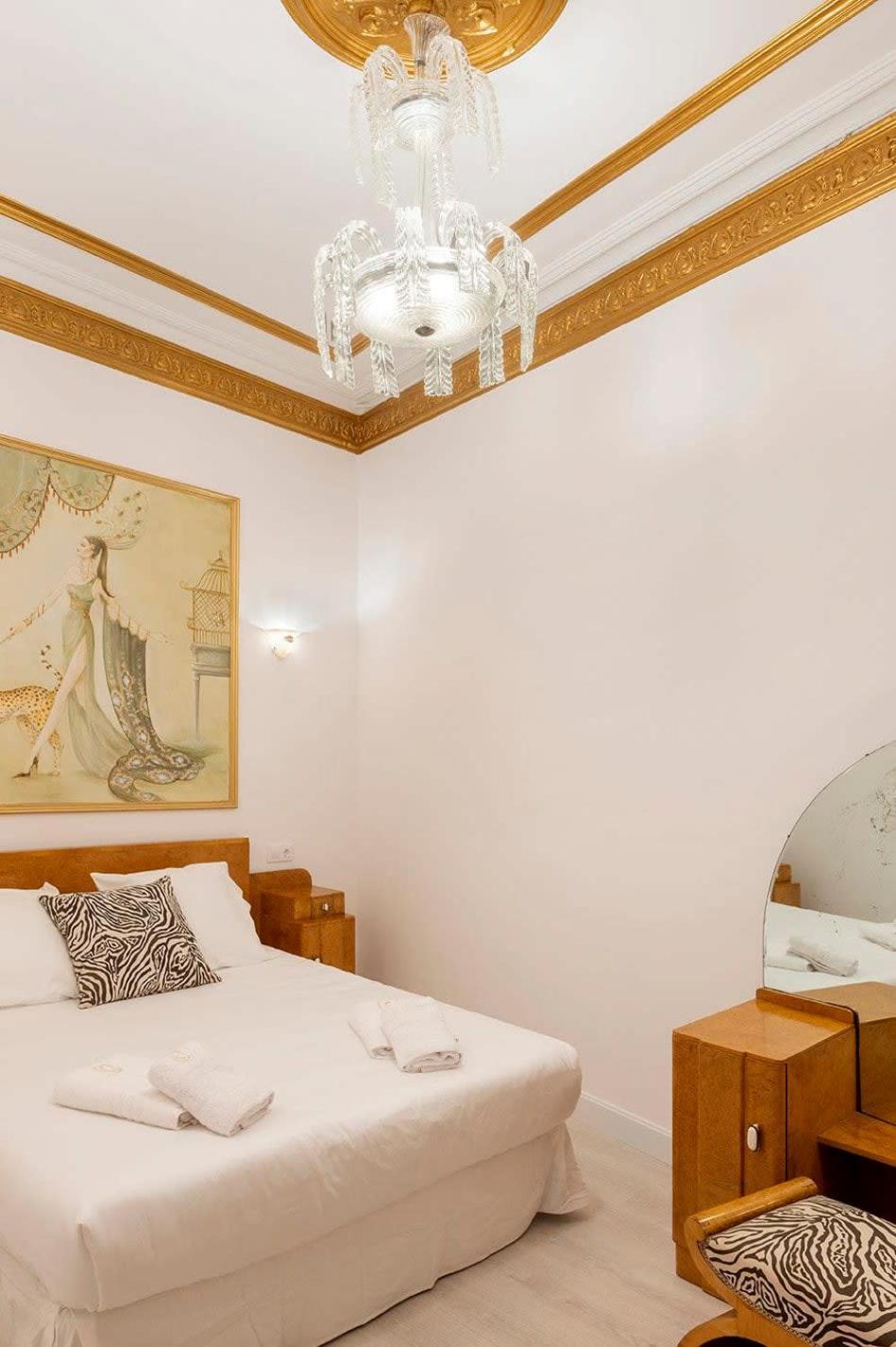 Appartement Placa Catalunya V Charming And Exquisite 5bd With Large Balcony Barcelona