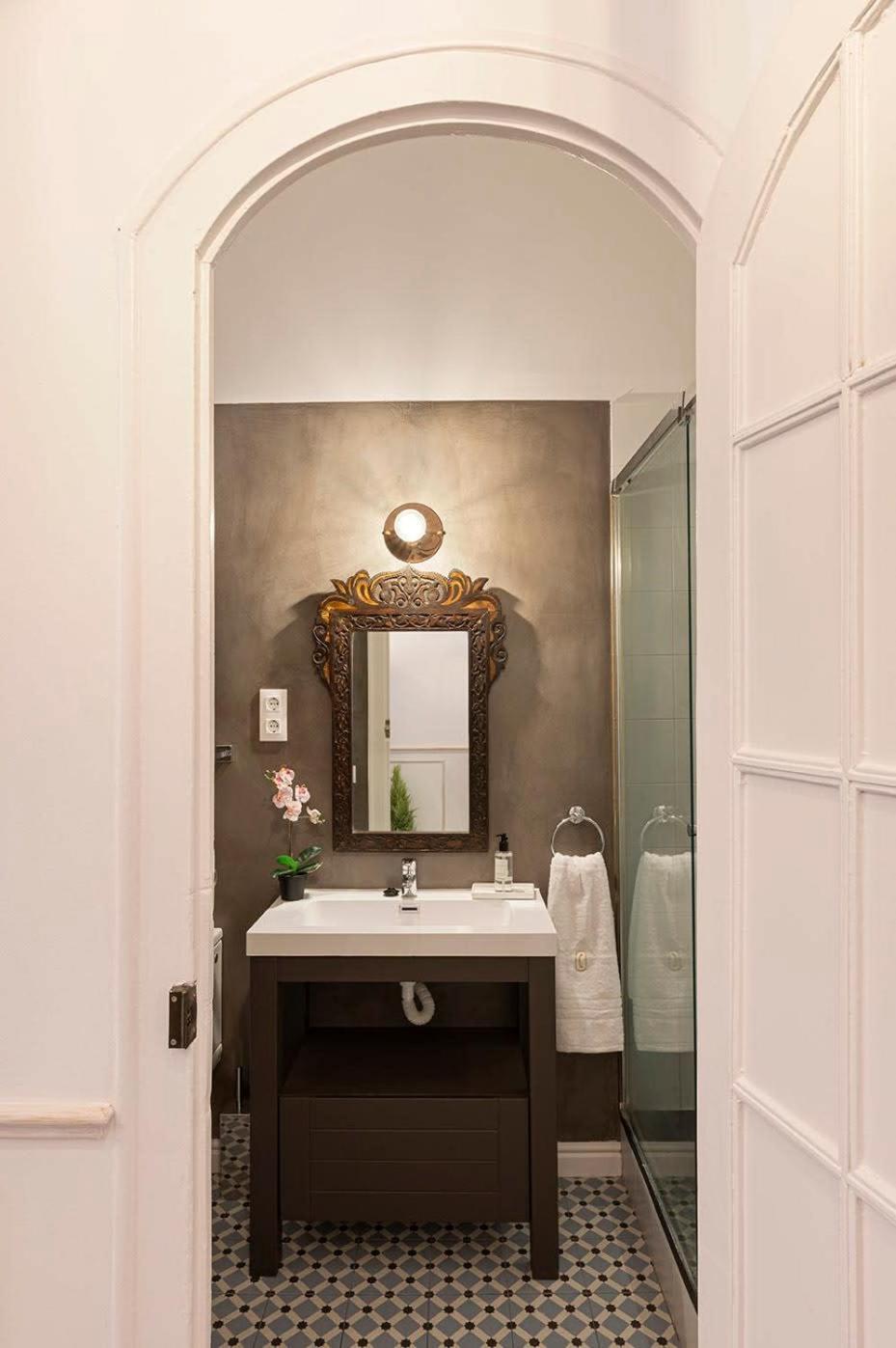 Appartement Placa Catalunya V Charming And Exquisite 5bd With Large Balcony Barcelona