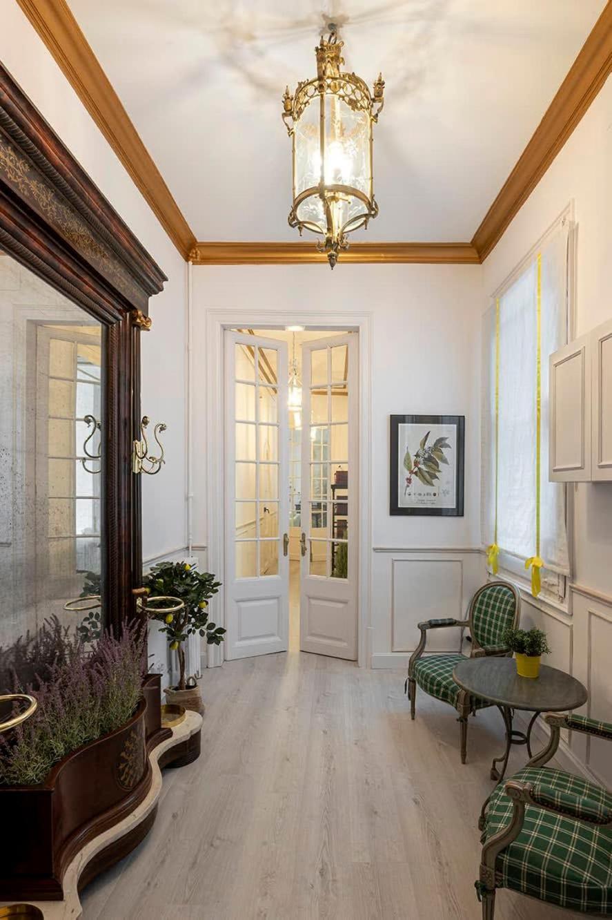 Placa Catalunya V Charming And Exquisite 5bd With Large Balcony * Barcelona